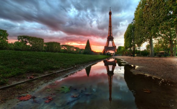 Reflections on the Eiffel