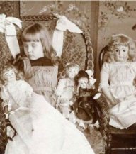 Dolls Add More Creepiness To This cool-post-mortem-photographs-dolls