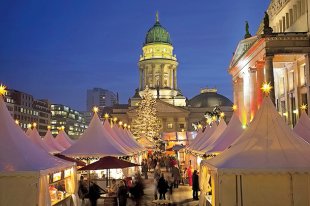 How to photograph Christmas lights: the best camera settings to use (free cheat sheet)