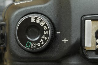 How to take a meter reading with your camera: take a reading in manual mode