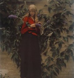 The strawberry-blonde teenager wore red, probably at the request of her father as the vibrant colour captured particularly well via the autochrome process